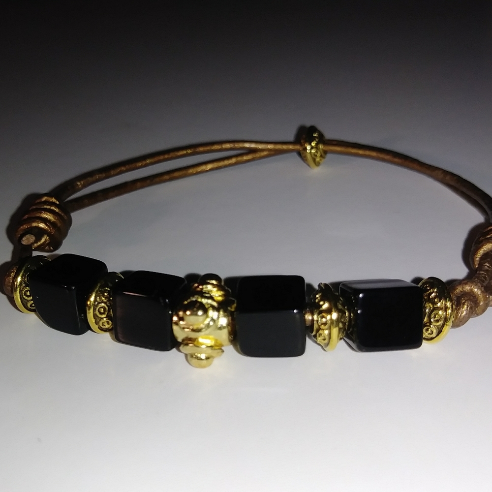 🆕Handcrafted Black Bead Bracelet NWOT